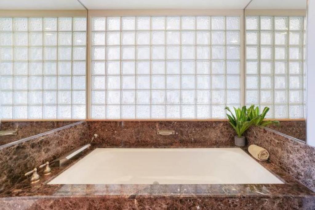 Luxury 2-Story Oceanfront Condo W/ Views & Pool Wailua  Zewnętrze zdjęcie